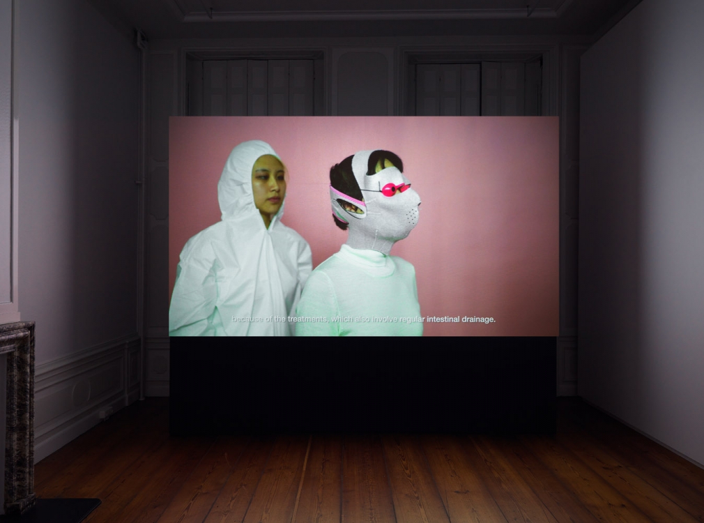 Jen Liu, Pink Slime Caesar Shift, 2018. Single channel 4K video, 24:20 min. As installed in the exhibition PINK SLIME CAESAR SHIFT (2018) at Upstream Gallery. Photo: Gert Jan van Rooij. Jen Liu, Pink Slime Caesar Shift, 2018. Single channel 4K video, 24:20 min. As installed in the exhibition PINK SLIME CAESAR SHIFT (2018) at Upstream Gallery. Photo: Gert Jan van Rooij.