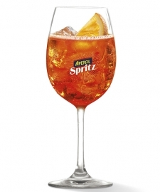 Finissage Live and Let Live with Aperol Spritz cocktails