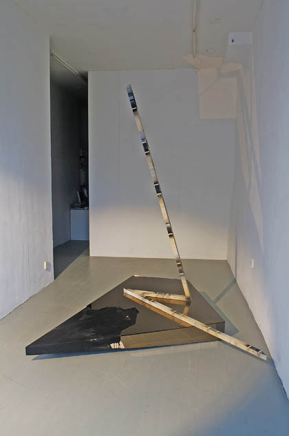 'Stage diver', 2007, mirror, wood, paint, unique piece, 205 x 130 x 33, 2007 'Stage diver', 2007, mirror, wood, paint, unique piece, 205 x 130 x 33, 2007