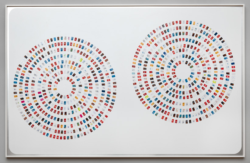 PVA Composition (Circles, provider side), 2016
Forex, aluminium, sim cards, 117 x 182 cm
Photo: Gert Jan van Rooij PVA Composition (Circles, provider side), 2016
Forex, aluminium, sim cards, 117 x 182 cm
Photo: Gert Jan van Rooij