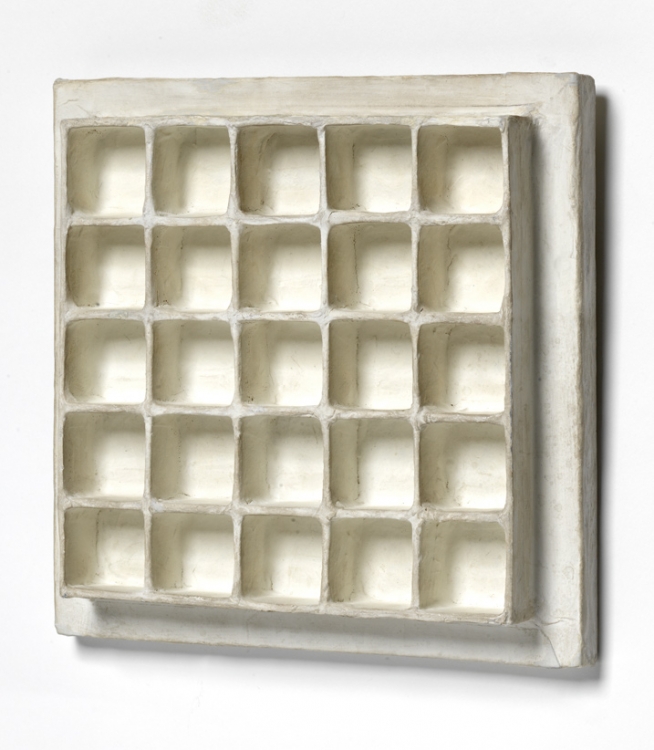 'R72-5', 1972. Painted papier mâché on wood, 18 x 18 cm. Photo by Gert Jan van Rooij. 'R72-5', 1972. Painted papier mâché on wood, 18 x 18 cm. Photo by Gert Jan van Rooij.