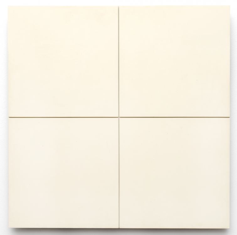 Ad Dekkers, Reliëf met middellijnen, 1965. Wooden panel with saw cuts, 75 x 75 cm. Photo: Gert Jan van Rooij. Ad Dekkers, Reliëf met middellijnen, 1965. Wooden panel with saw cuts, 75 x 75 cm. Photo: Gert Jan van Rooij.