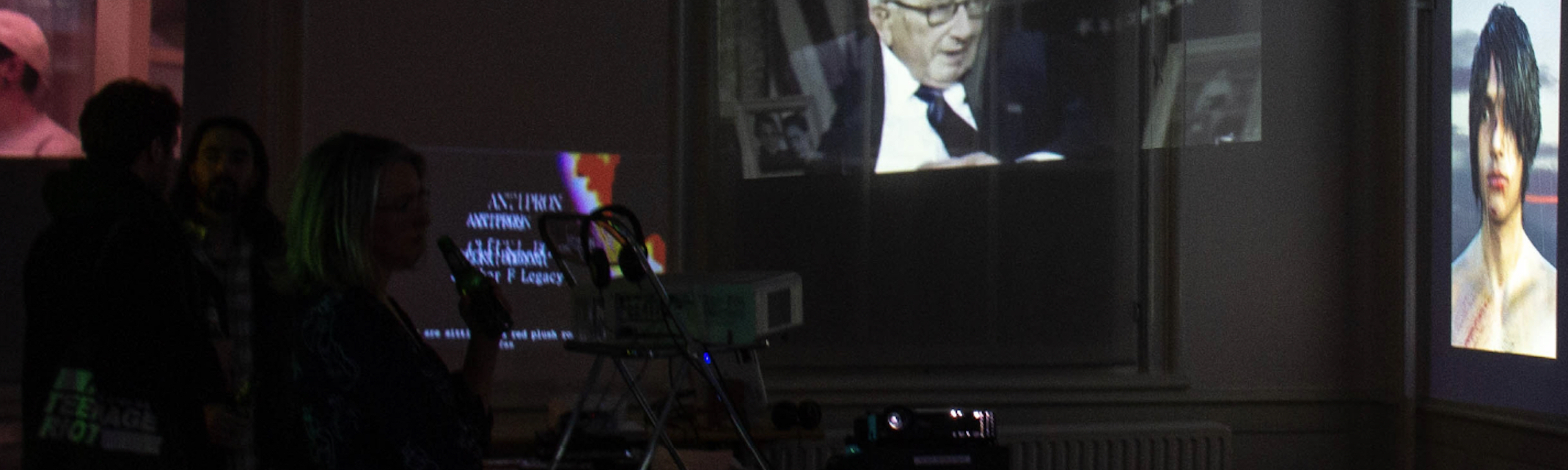 BRING YOUR OWN BEAMER CLUBNIGHT WITH GLITCH404 AT HET SALON