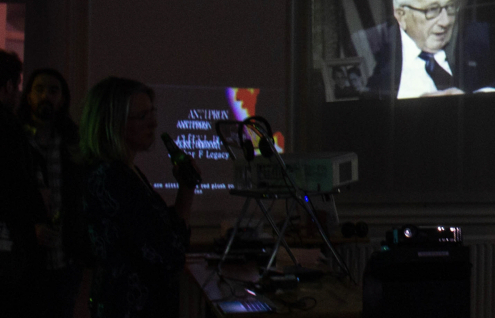 BRING YOUR OWN BEAMER CLUBNIGHT WITH GLITCH404 AT HET SALON