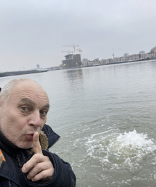 Jeroen Jongeleen makes a fountain for the Maashaven in Rotterdam