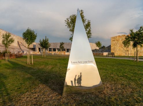 Sculpture Alicia Framis in Santiago, Spain