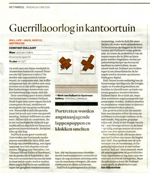 Review (NL / EN) of dull.life by Constant Dullaart in Het Parool