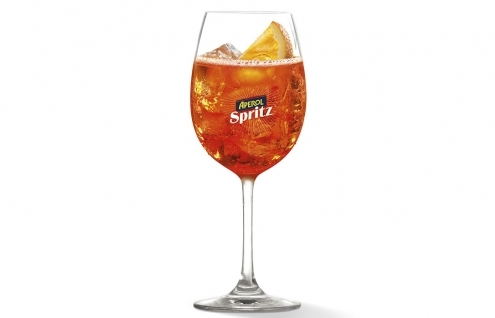 Finissage Live and Let Live with Aperol Spritz cocktails